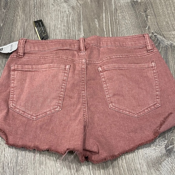 New Charlotte Russe Size 6 Pink Shorts C13 - Picture 2 of 2